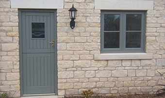 img-service-doors